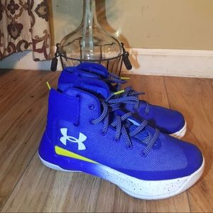 Steph Curry/ Under Armour/ Kids basketball shoes